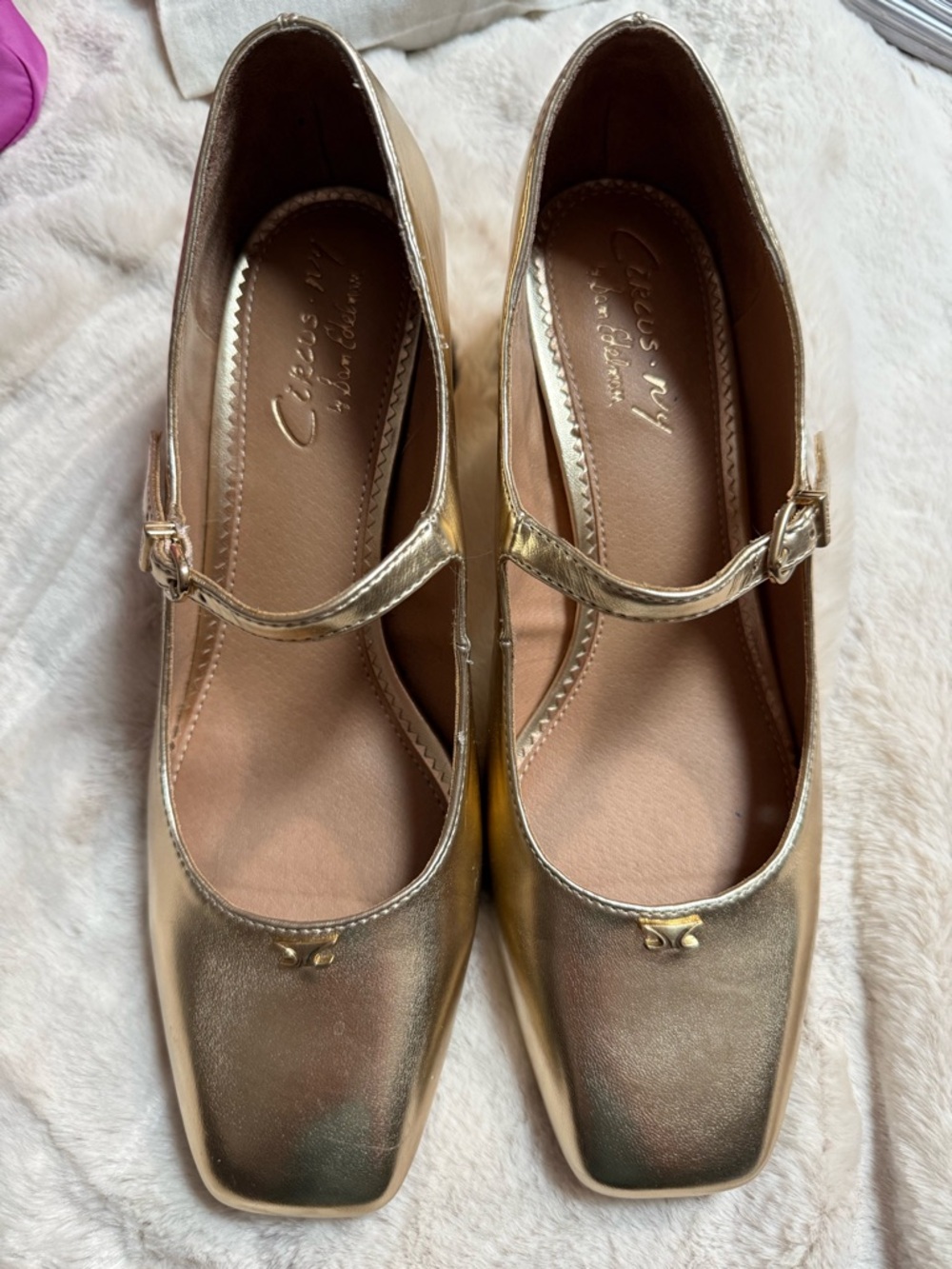 Circus by Sam Edelman Gold chunky heels